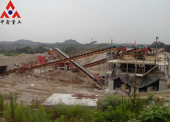 圆锥破碎机为什么被应用在二级破碎中-焦作中鑫重工机械有限公司